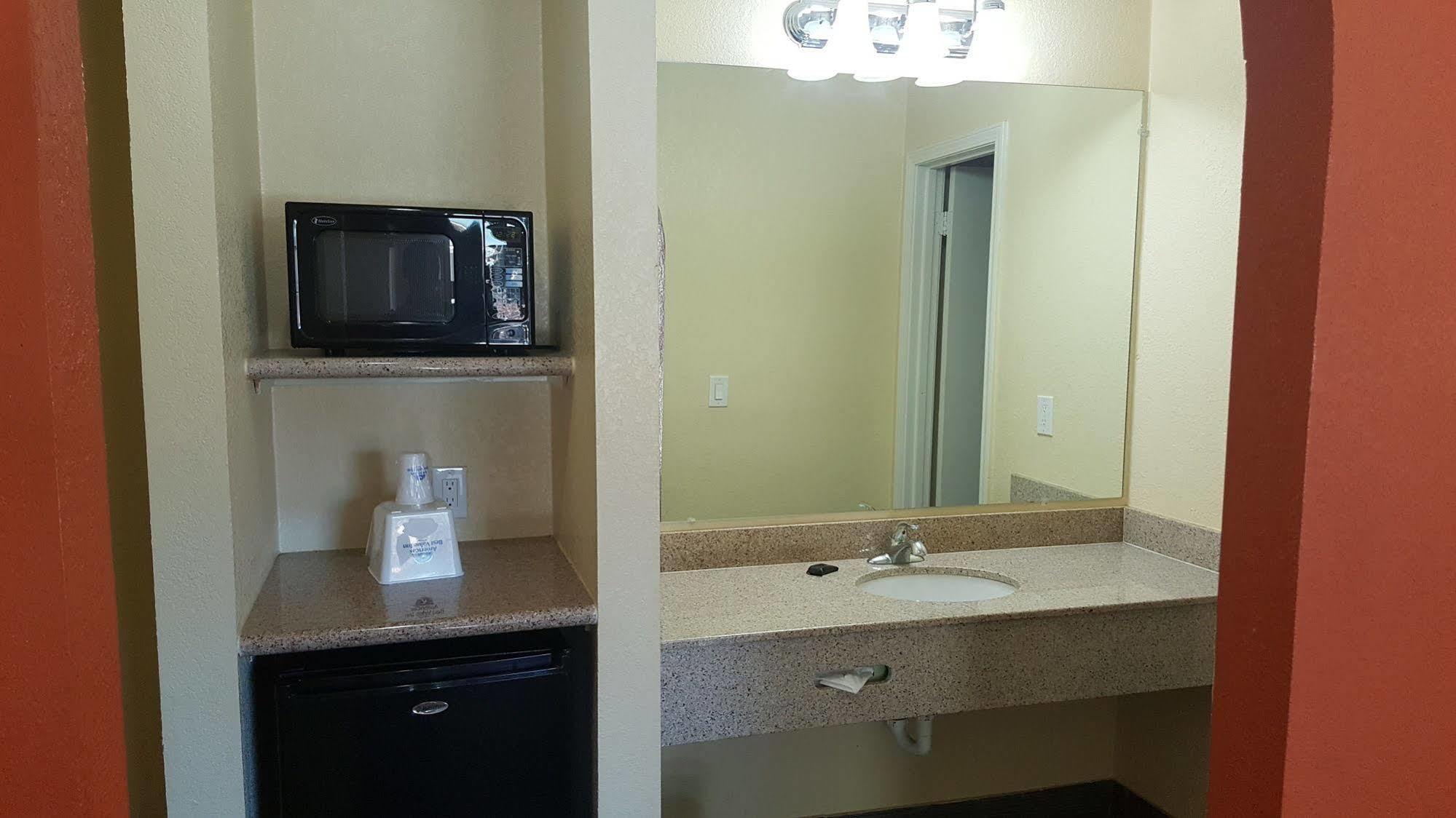 Stadium Motel Lubbock Extérieur photo